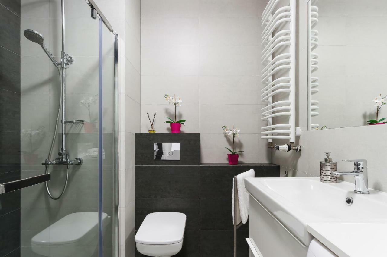 Apartments Claro II By Noclegi Renters Krakau Buitenkant foto